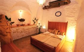 Hotel Metamorphis